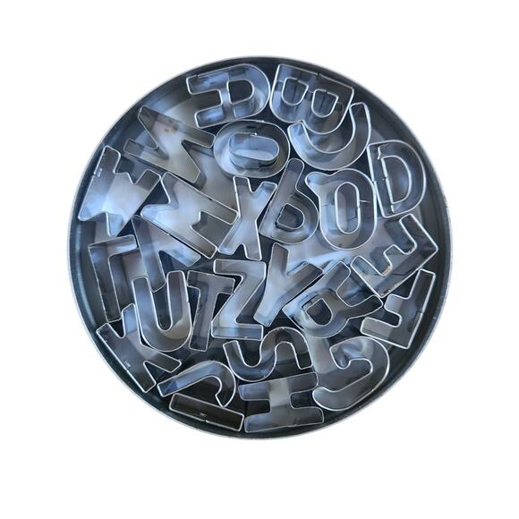 Bakers!! Set of Cake Boss Stainless steel fondue cutters, Mini 1 inch - Picture 3 of 3